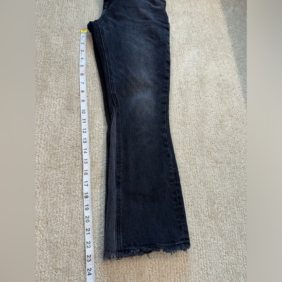 Abercrombie & Fitch The Kick Flare Ultra High Rise Jeans 24 00S - Picture 8 of 10